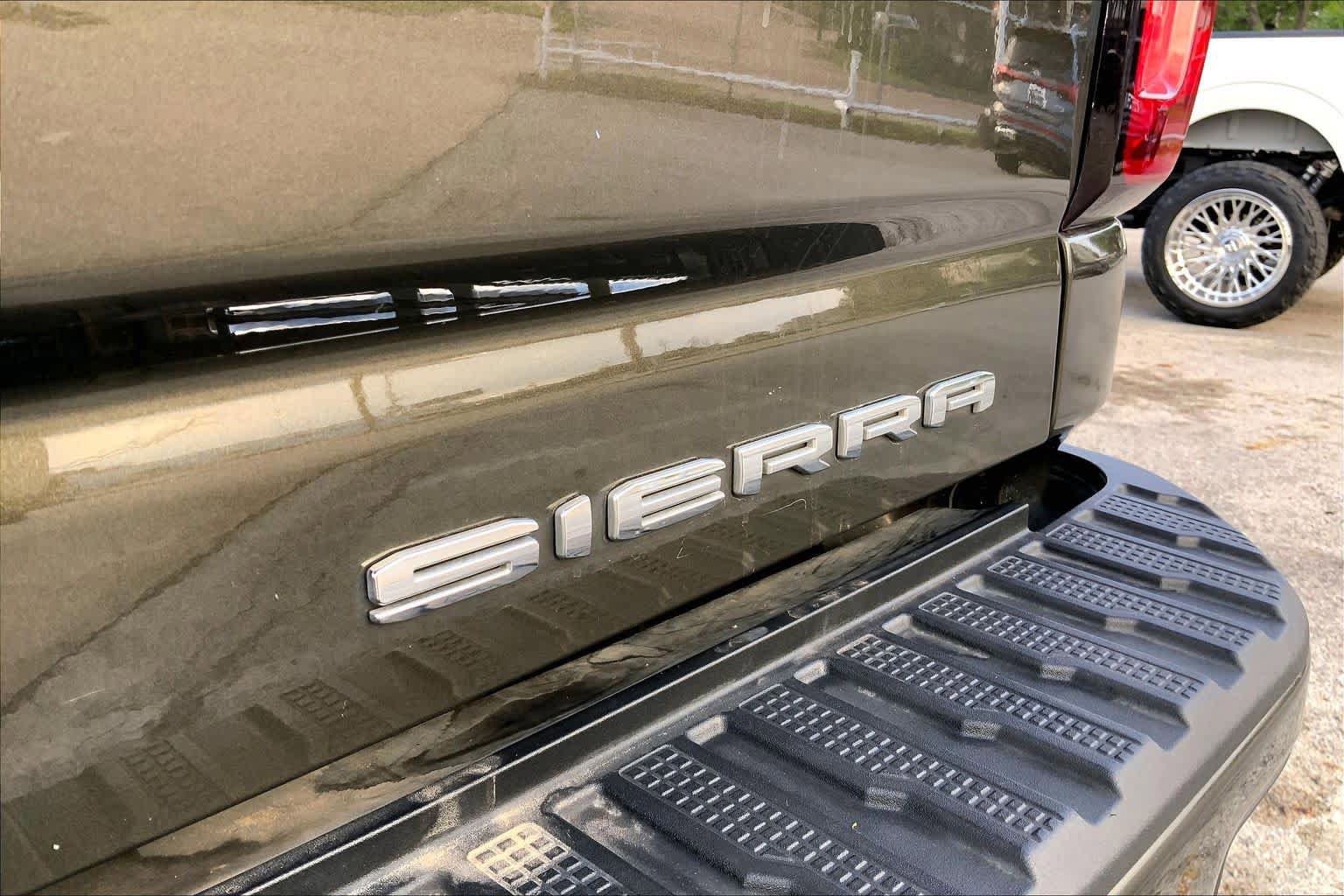 Used 2022 GMC Sierra 3500 Denali w/ Technology Package AWD/4WD image 31