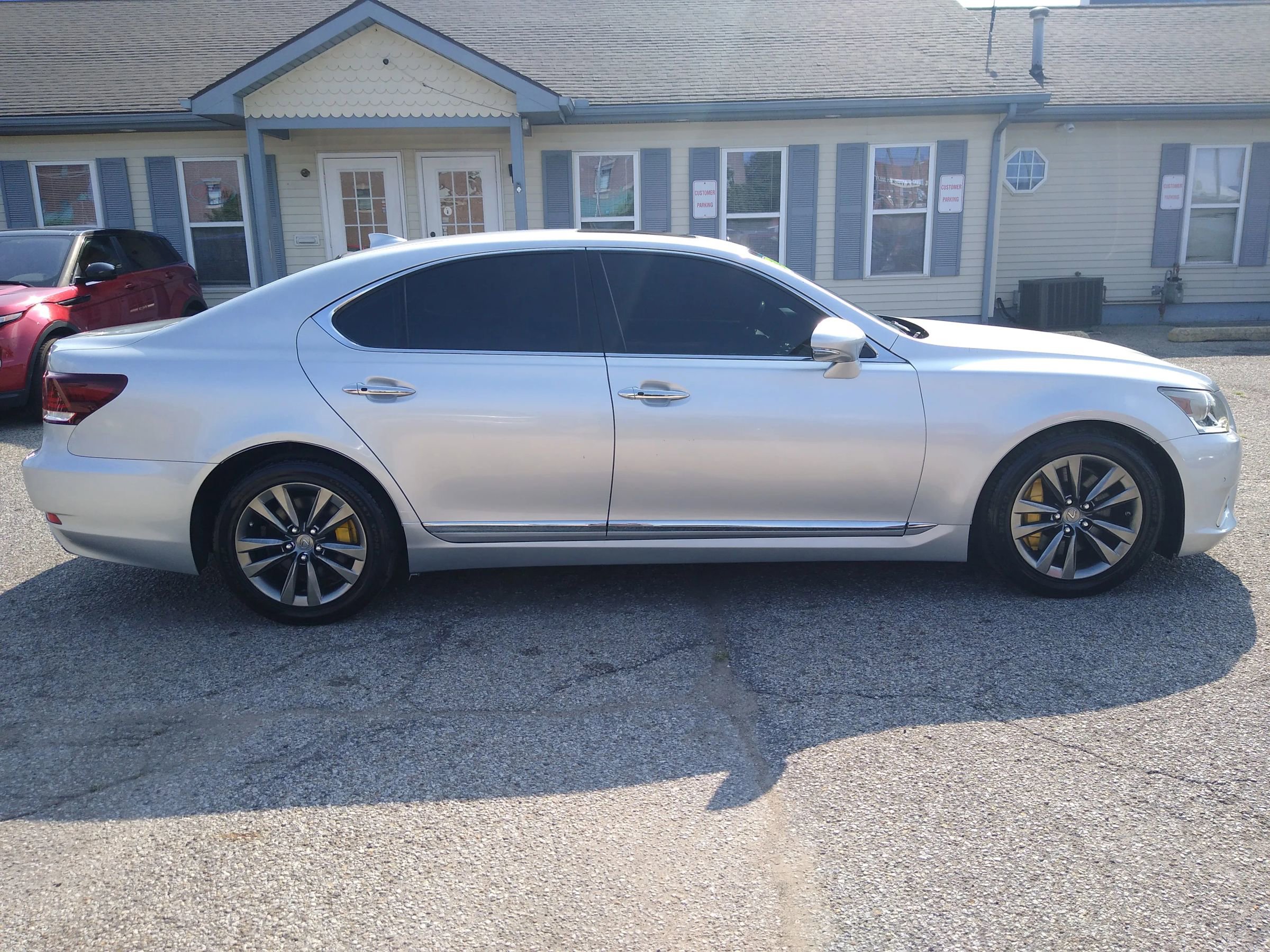 Used 2014 Lexus LS 460 AWD w/ Comfort Package image 5