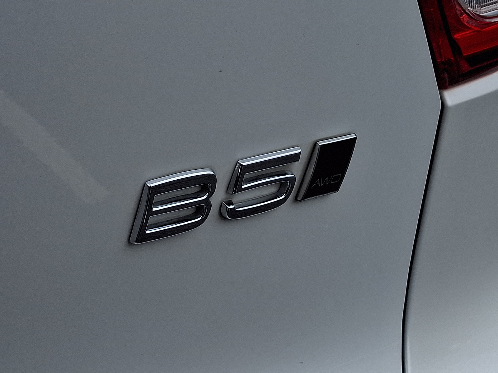 Used 2025 Volvo XC40 B5 Core w/ Protection Package Premier AWD/4WD image 31