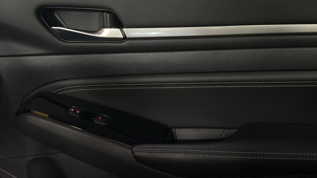 Used 2023 Nissan Altima 2.5 SV w/ SV Premium Package image 19