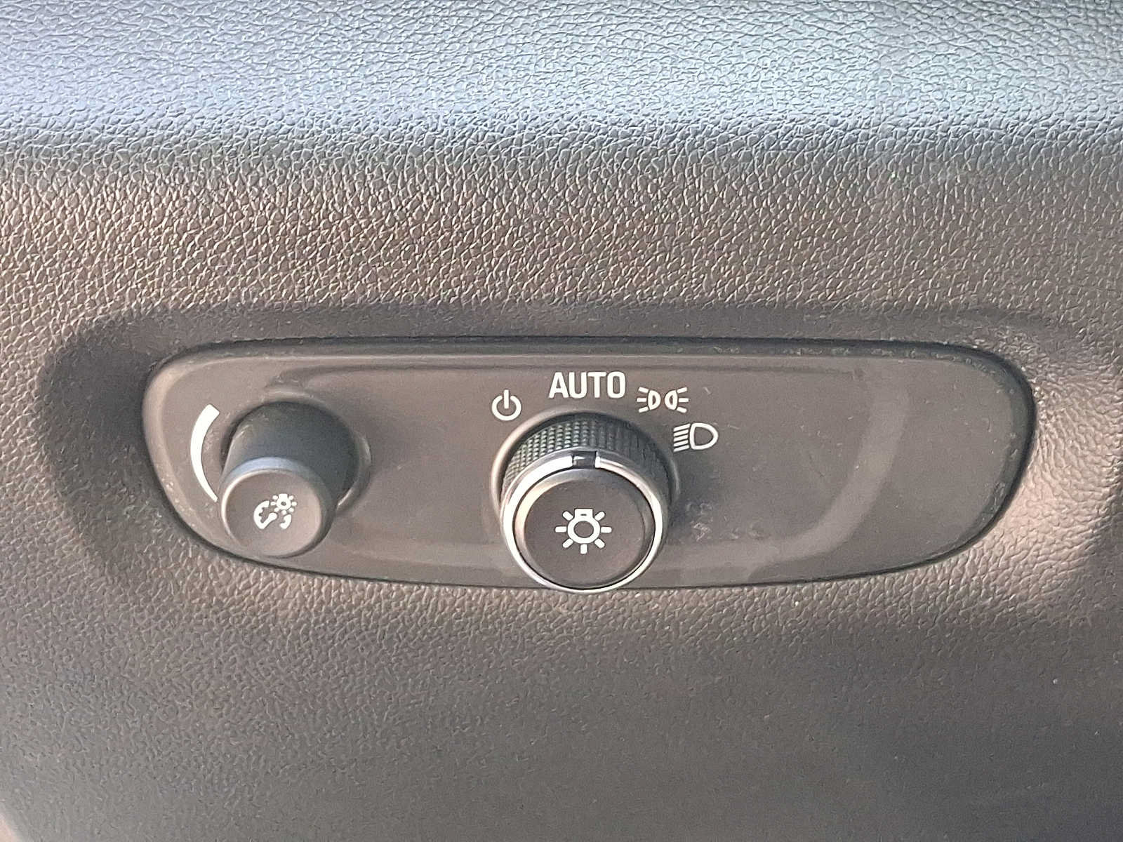 Used 2024 Chevrolet Traverse LT AWD/4WD image 26