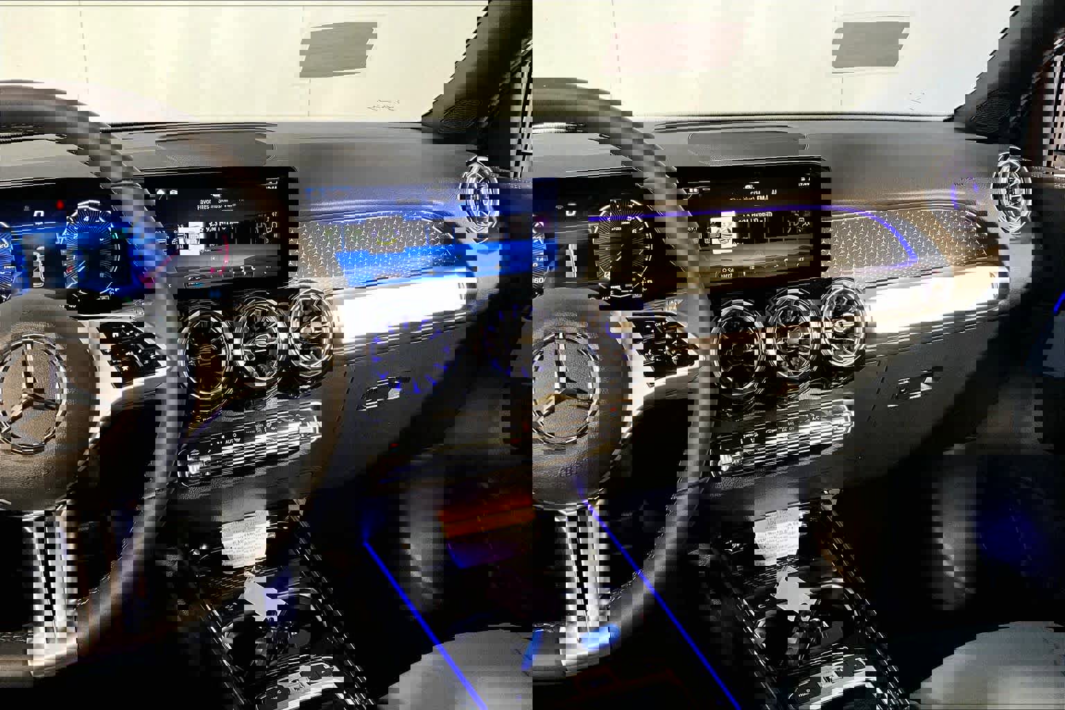 New 2026 Mercedes-Benz GLB 250 4MATIC image 8