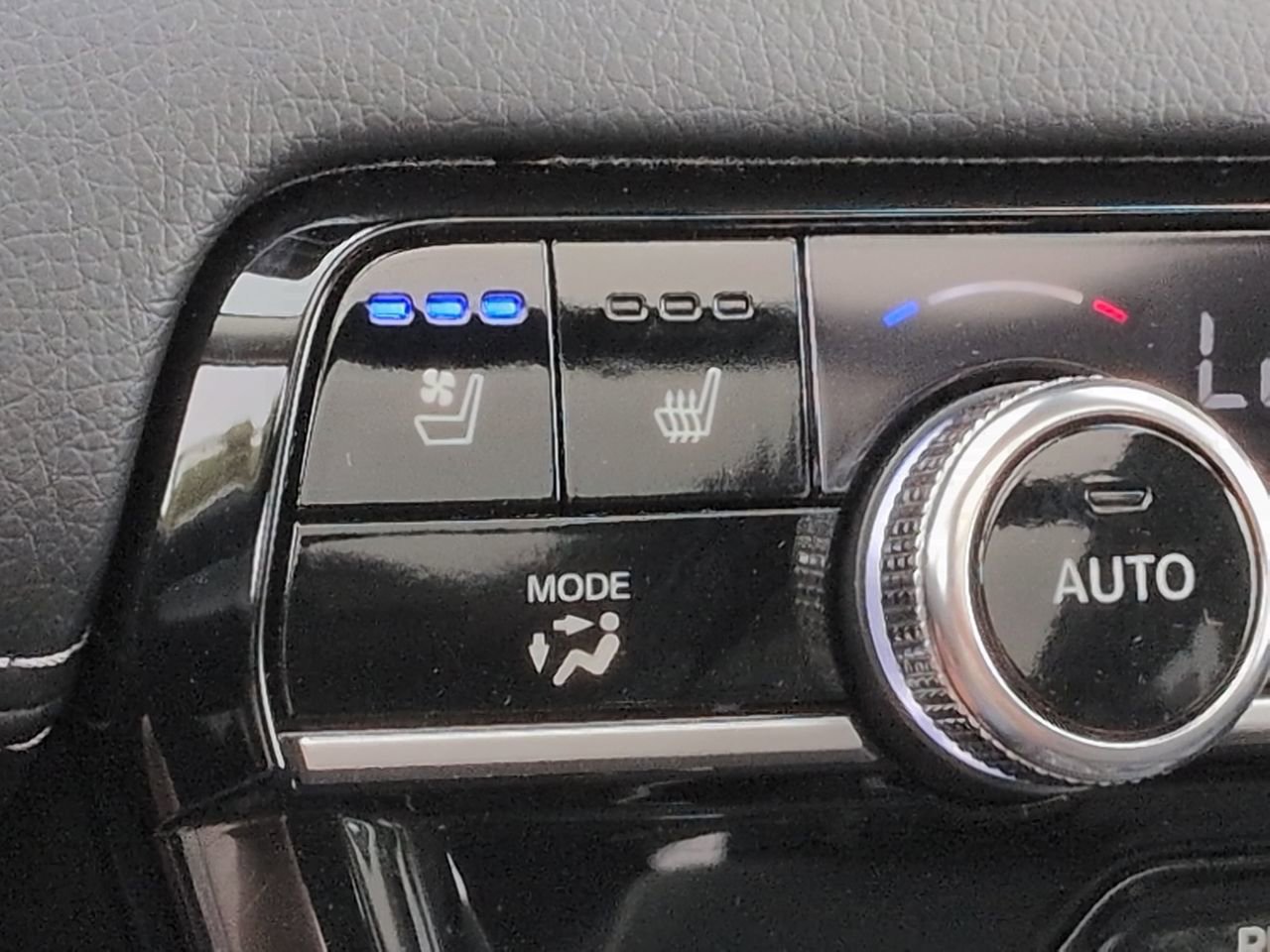 Used 2023 Honda Pilot Elite image 21
