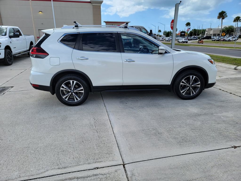Used 2020 Nissan Rogue SV w/ Premium Package image 6
