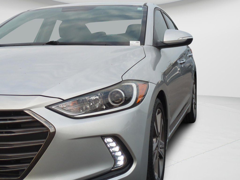 Used 2017 Hyundai Elantra Limited FWD image 25