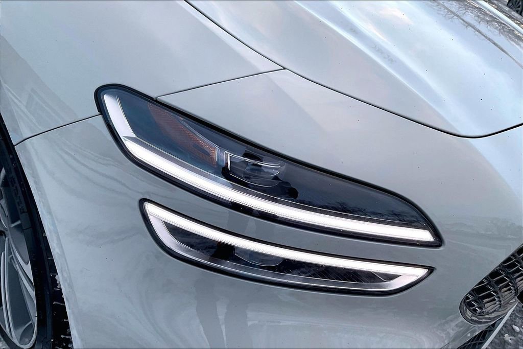 Used 2025 Genesis G70 2.5T w/ Sport Prestige Package image 31