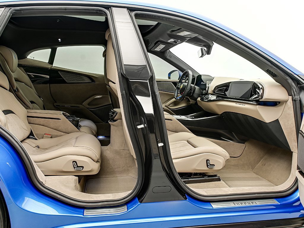 Certified 2024 Ferrari Purosangue Base image 24