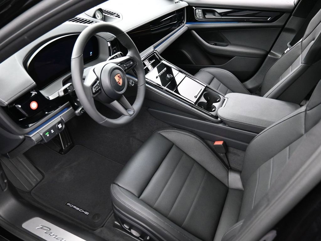 New 2026 Porsche Panamera 4 image 4