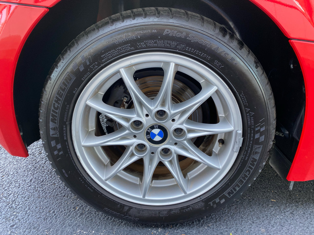 Used 2004 BMW Z4 2.5i image 49