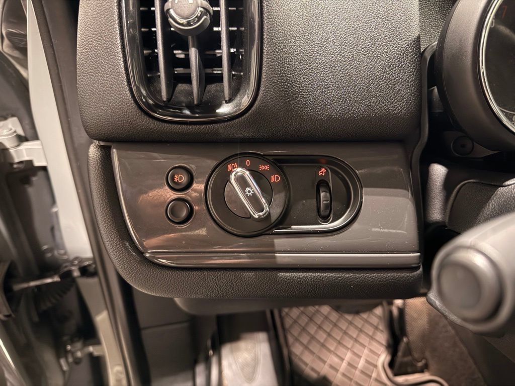 Used 2017 MINI Cooper Countryman FWD image 14