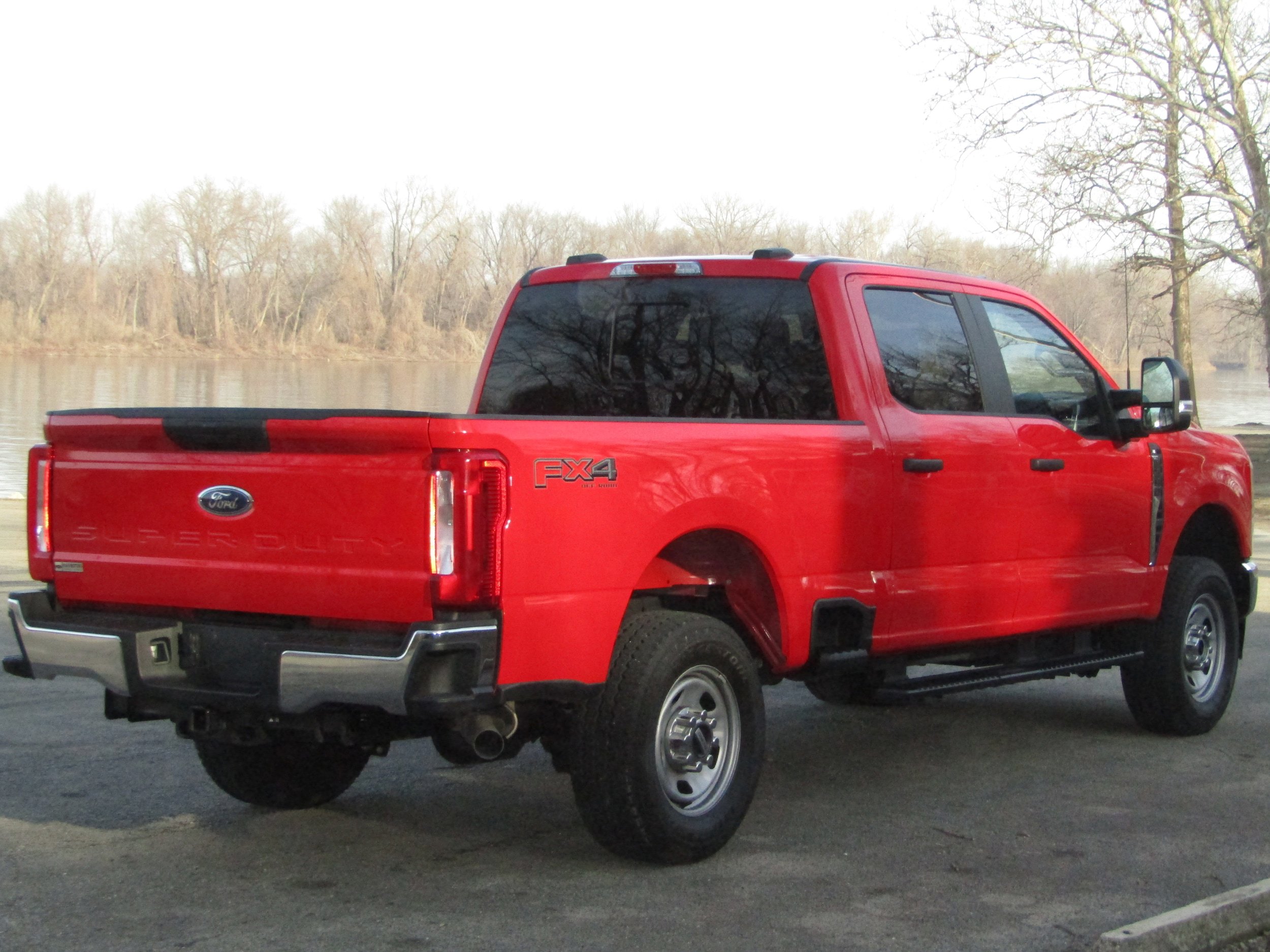 Used 2024 Ford F350 XL w/ FX4 Off-Road Package image 4