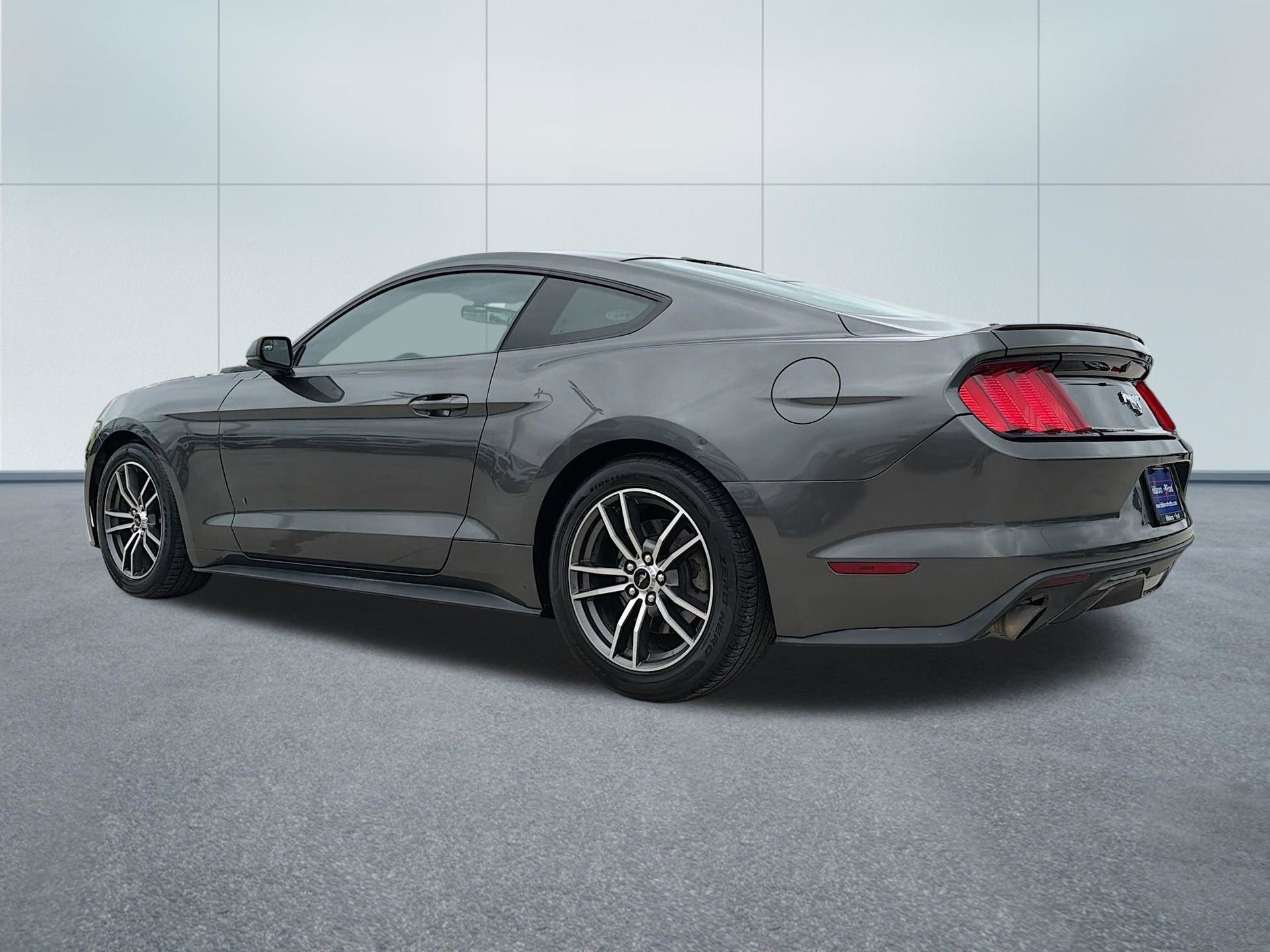Used 2016 Ford Mustang Premium RWD image 9