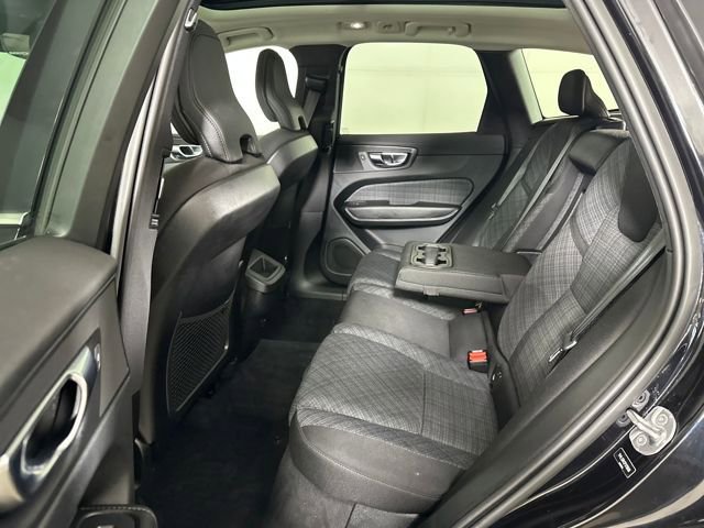 Used 2023 Volvo XC60 B5 Core AWD/4WD image 24