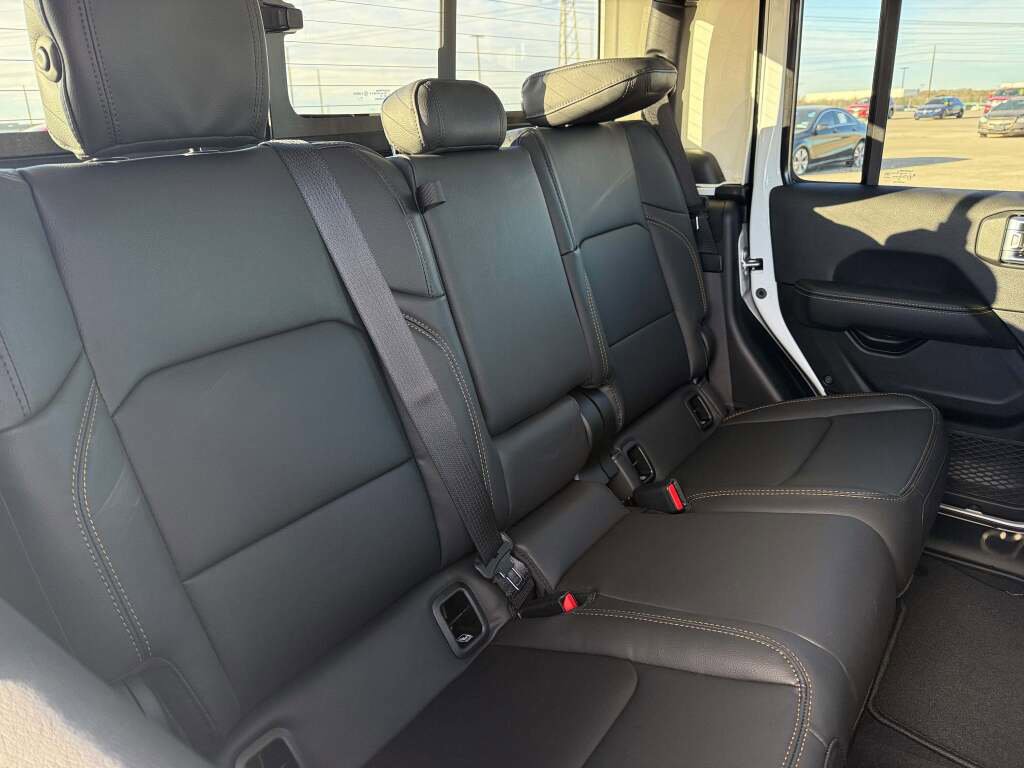 New 2026 Jeep Gladiator Sport image 24