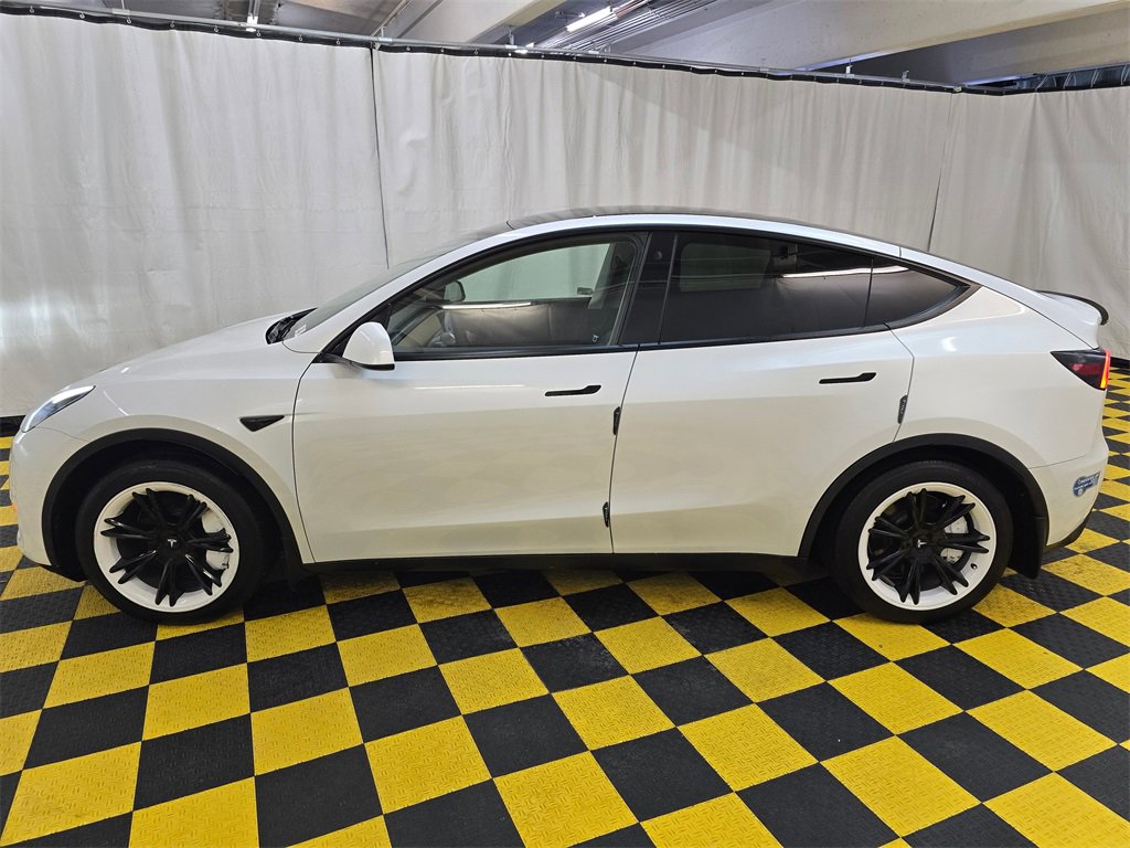 Used 2021 Tesla Model Y Long Range image 6