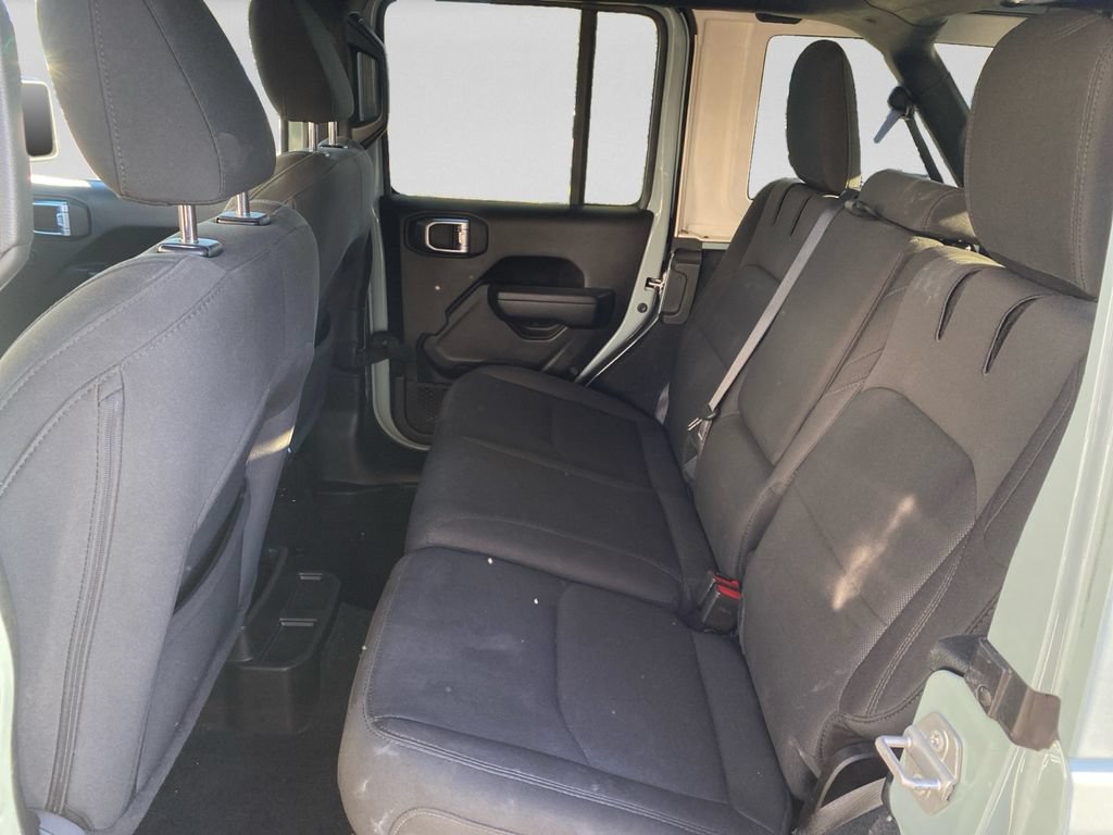 Used 2023 Jeep Wrangler Unlimited w/ Sun & Screen Package AWD/4WD image 26