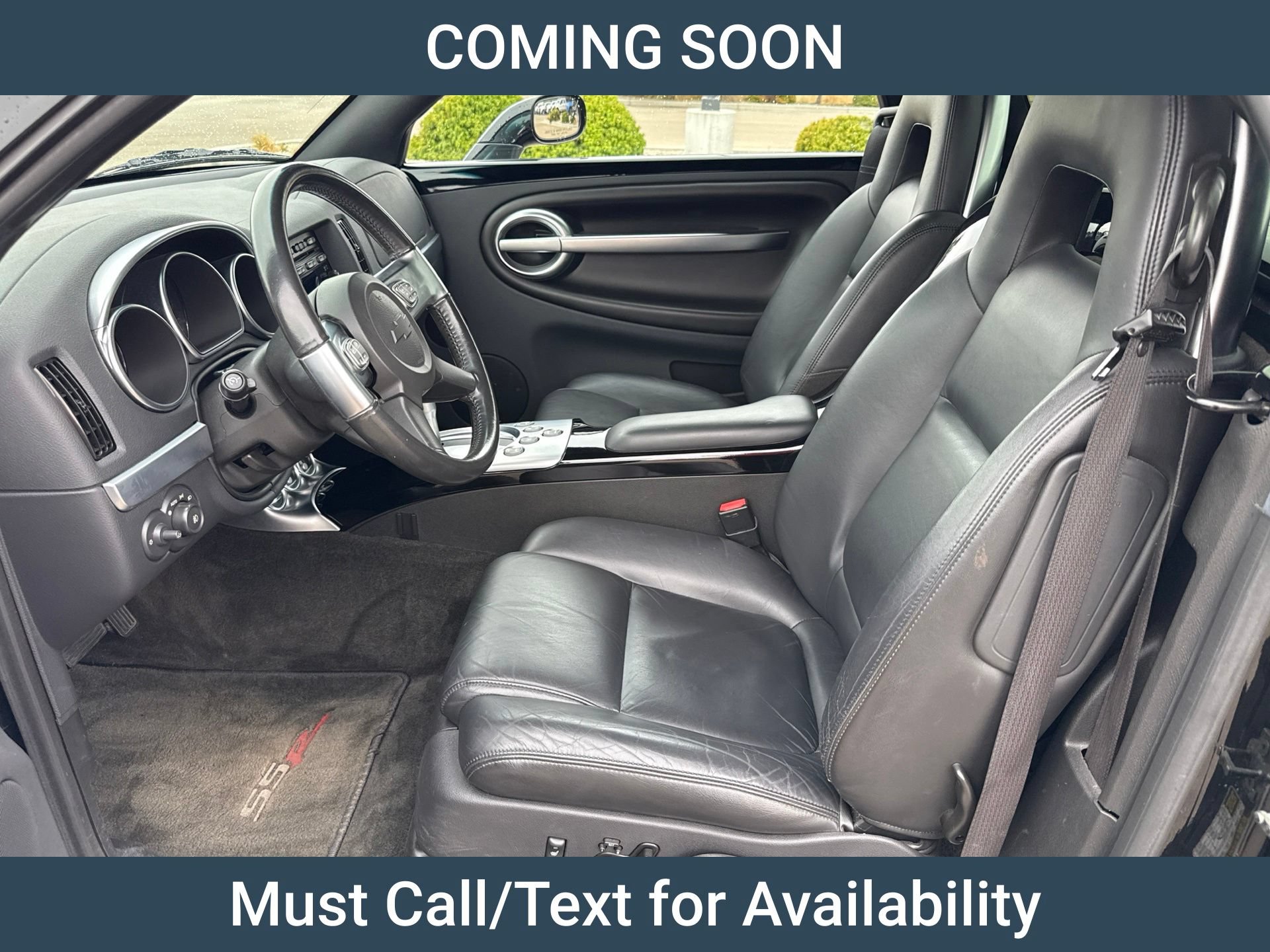 Used 2005 Chevrolet SSR w/ Preferred Equipment Group RWD image 9