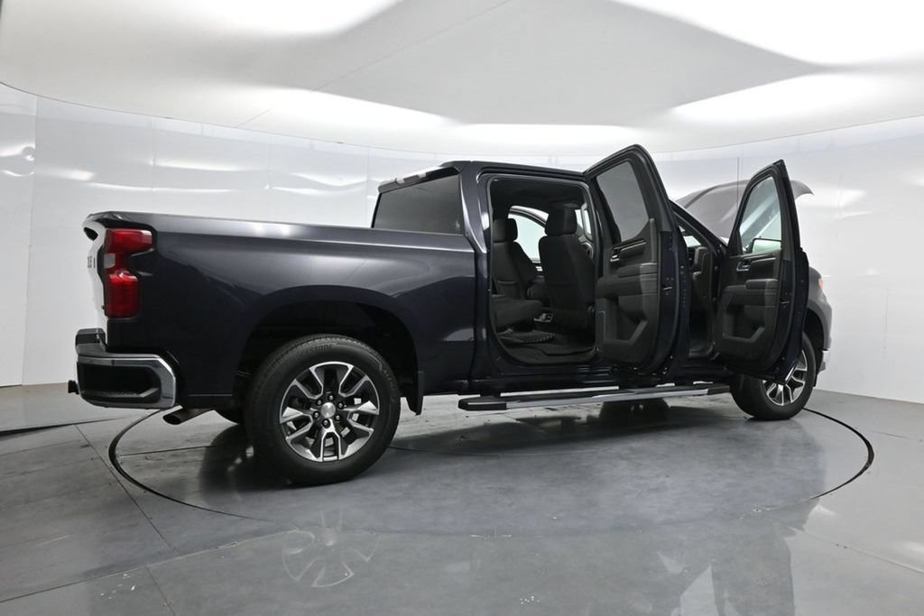 Used 2022 Chevrolet Silverado 1500 LT RWD image 4