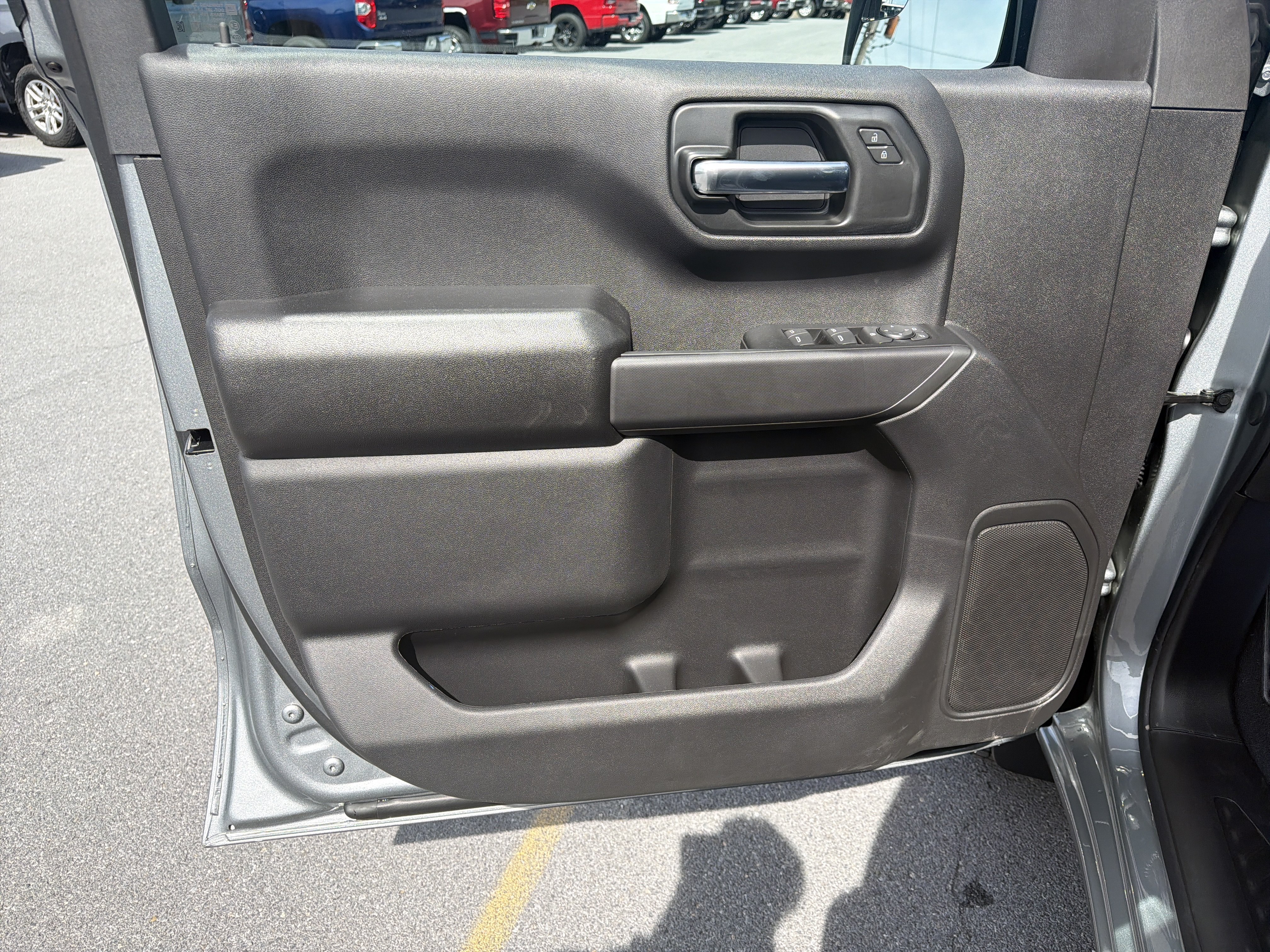 New 2026 Chevrolet Silverado 1500 Custom Trail Boss w/ LPO, Dark Essentials Package AWD/4WD image 18