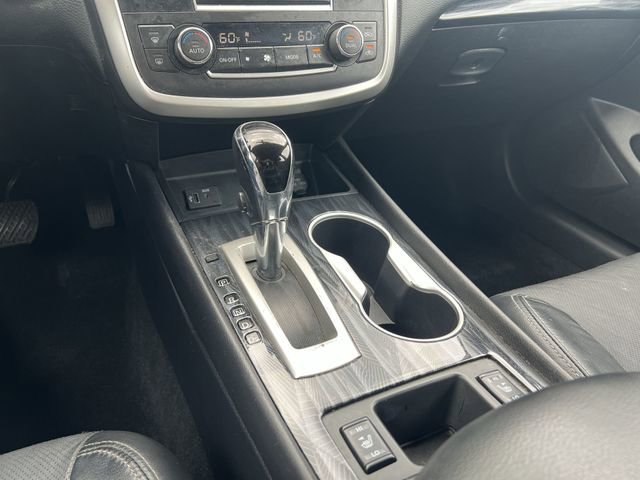 Used 2017 Nissan Altima 2.5 SL w/ Moonroof Package image 9