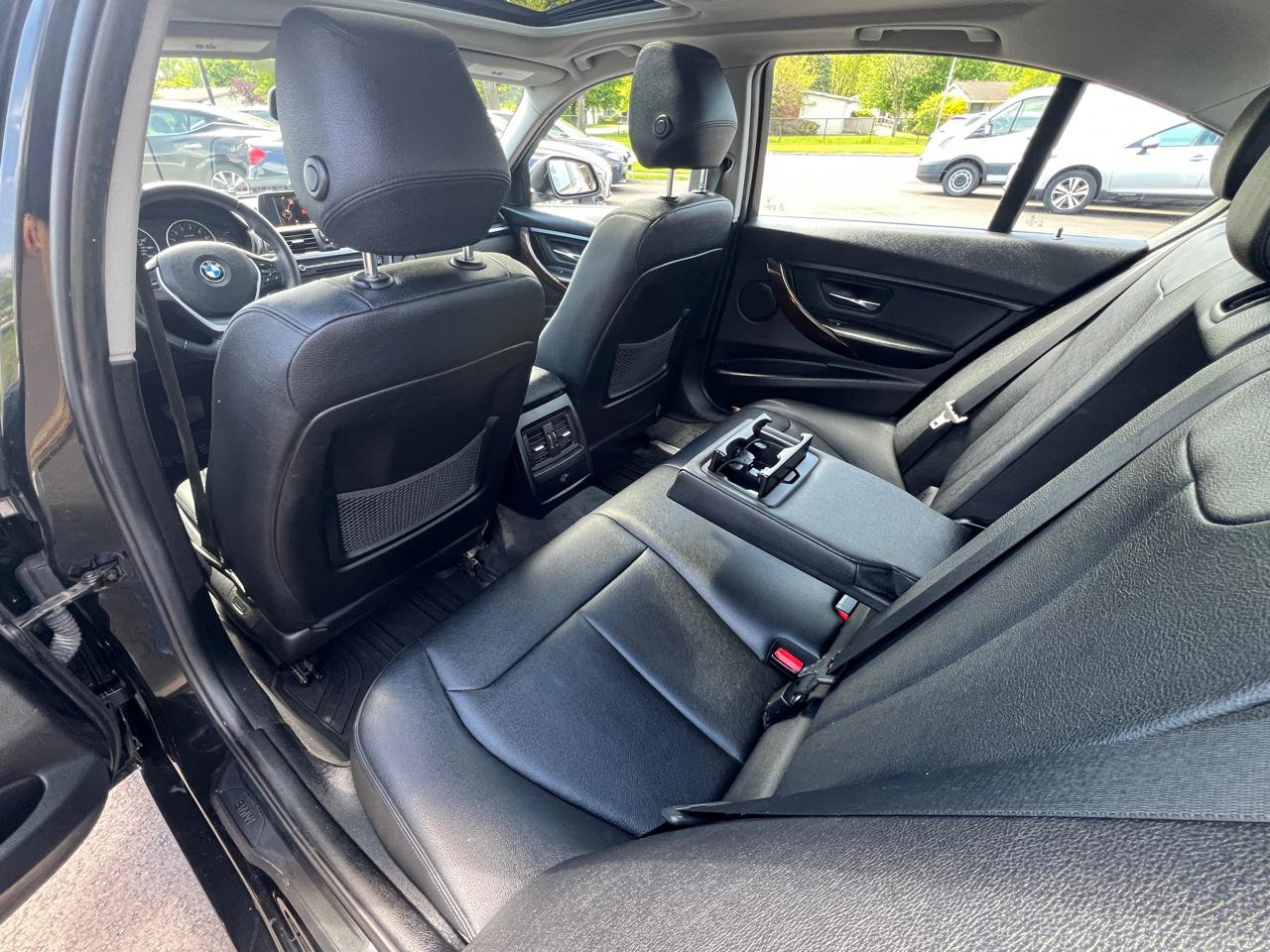Used 2015 BMW 328i xDrive Sedan AWD/4WD image 30