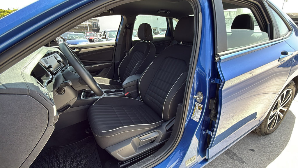 Used 2022 Volkswagen Jetta Sport FWD image 22