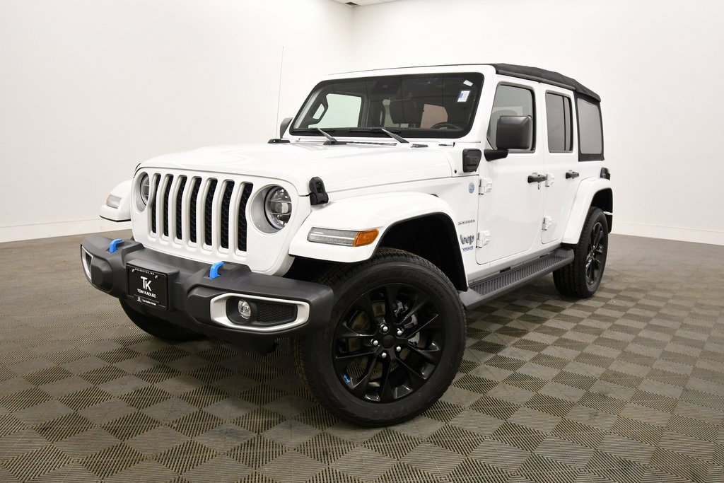 Used 2022 Jeep Wrangler Unlimited Sahara w/ Cold Weather Group image 2