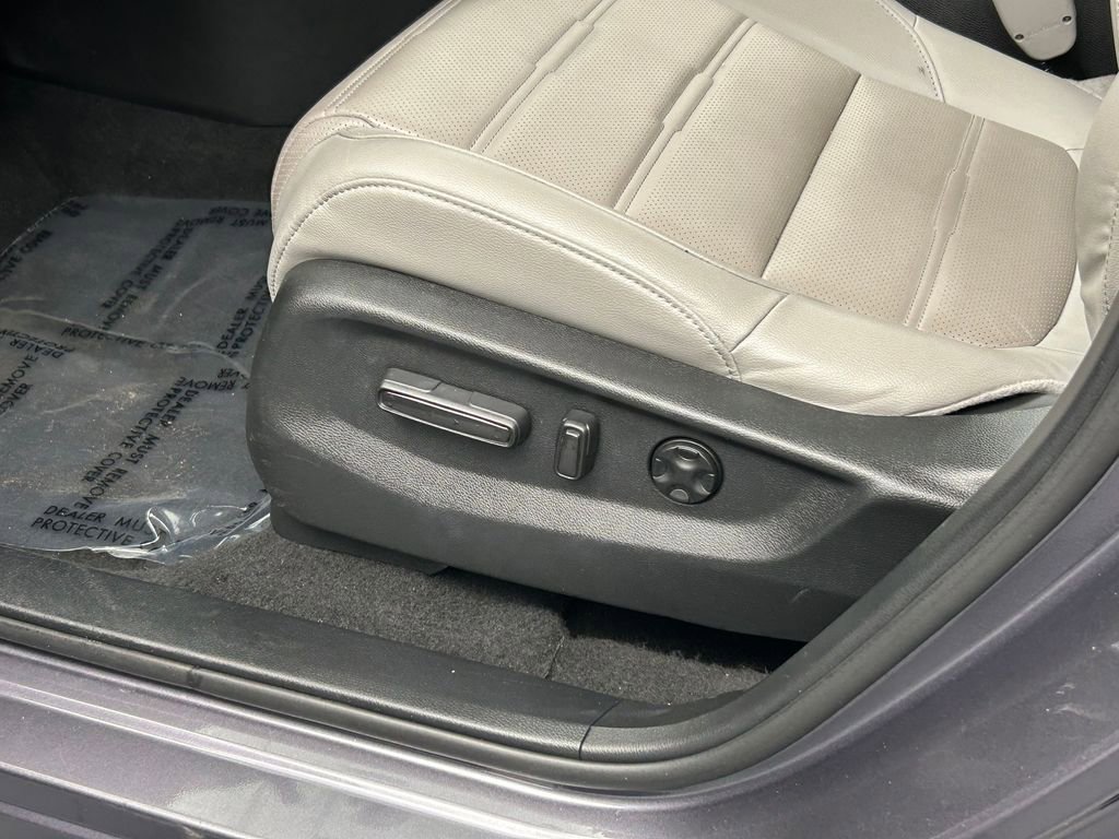Used 2022 Honda CR-V EX-L image 13