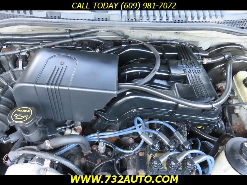 Used 2003 Ford Explorer XLT image 39