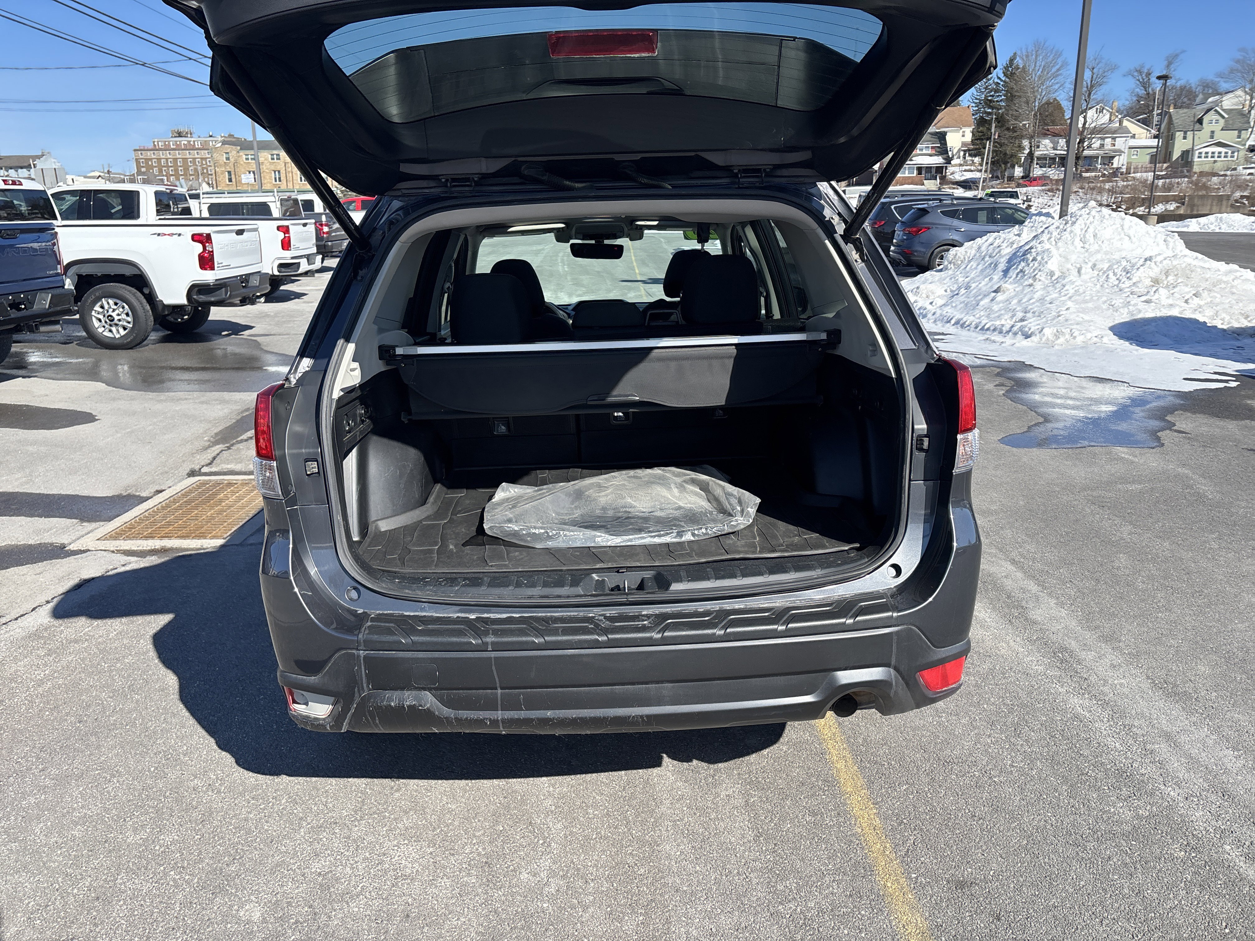 Used 2020 Subaru Forester Premium image 5