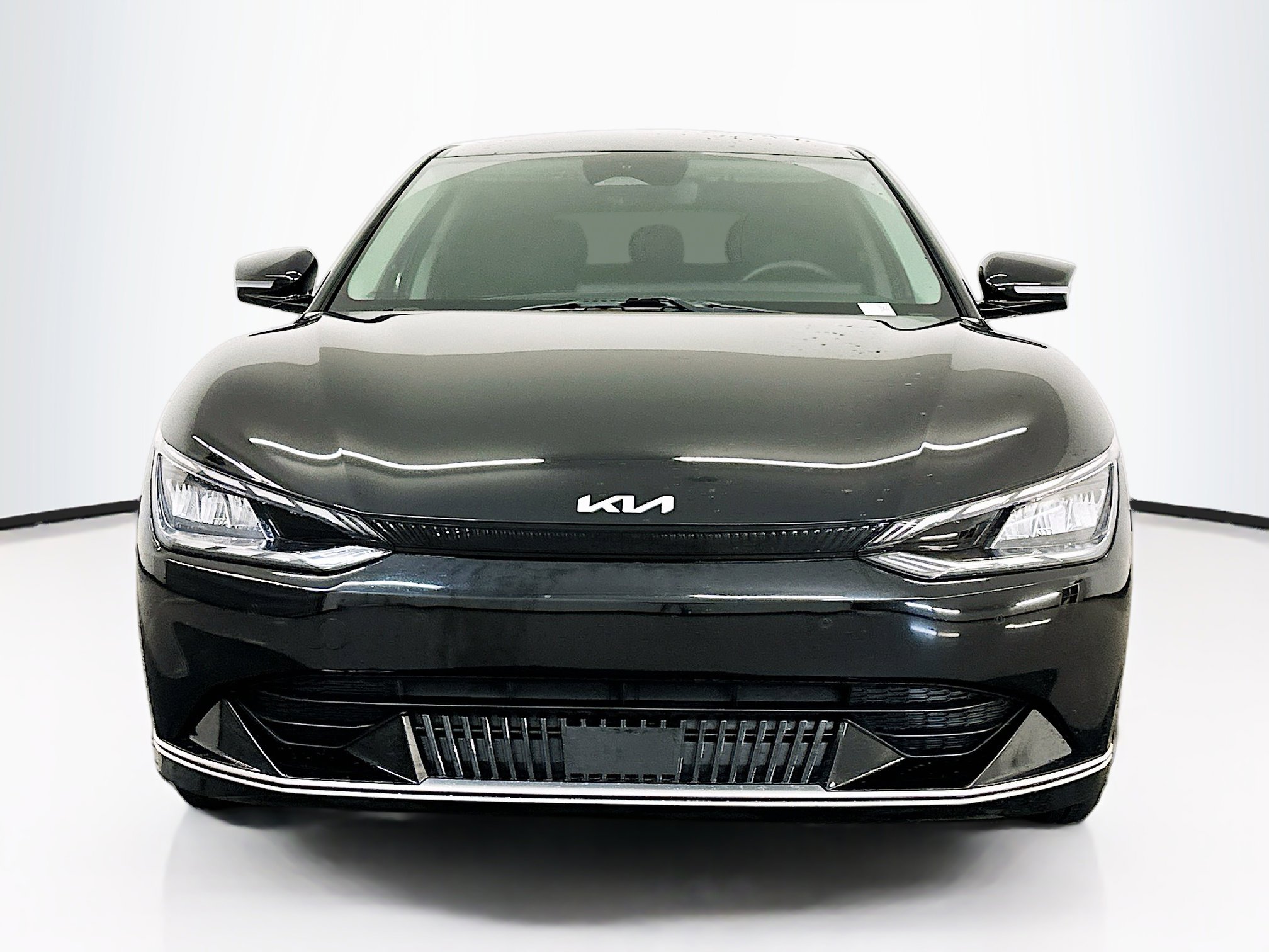 Used 2023 Kia EV6 Wind image 2