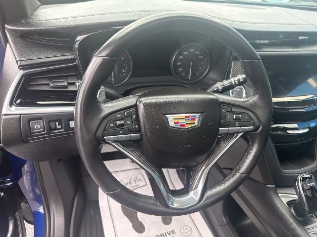 Used 2024 Cadillac XT6 Sport w/ LPO, Onyx Lite Package AWD/4WD image 17