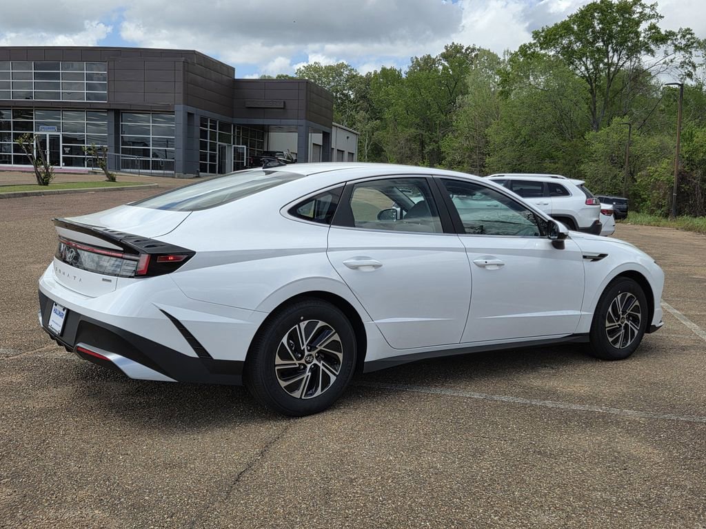 New 2026 Hyundai Sonata Blue FWD video 2