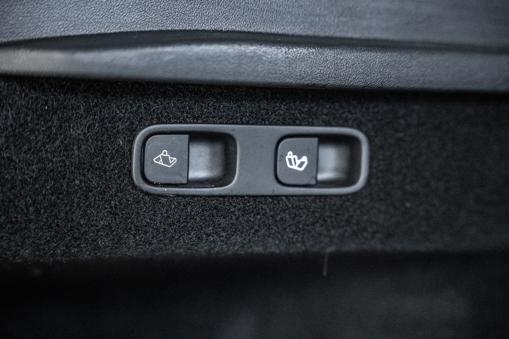 Used 2023 Tesla Model Y Long Range image 8