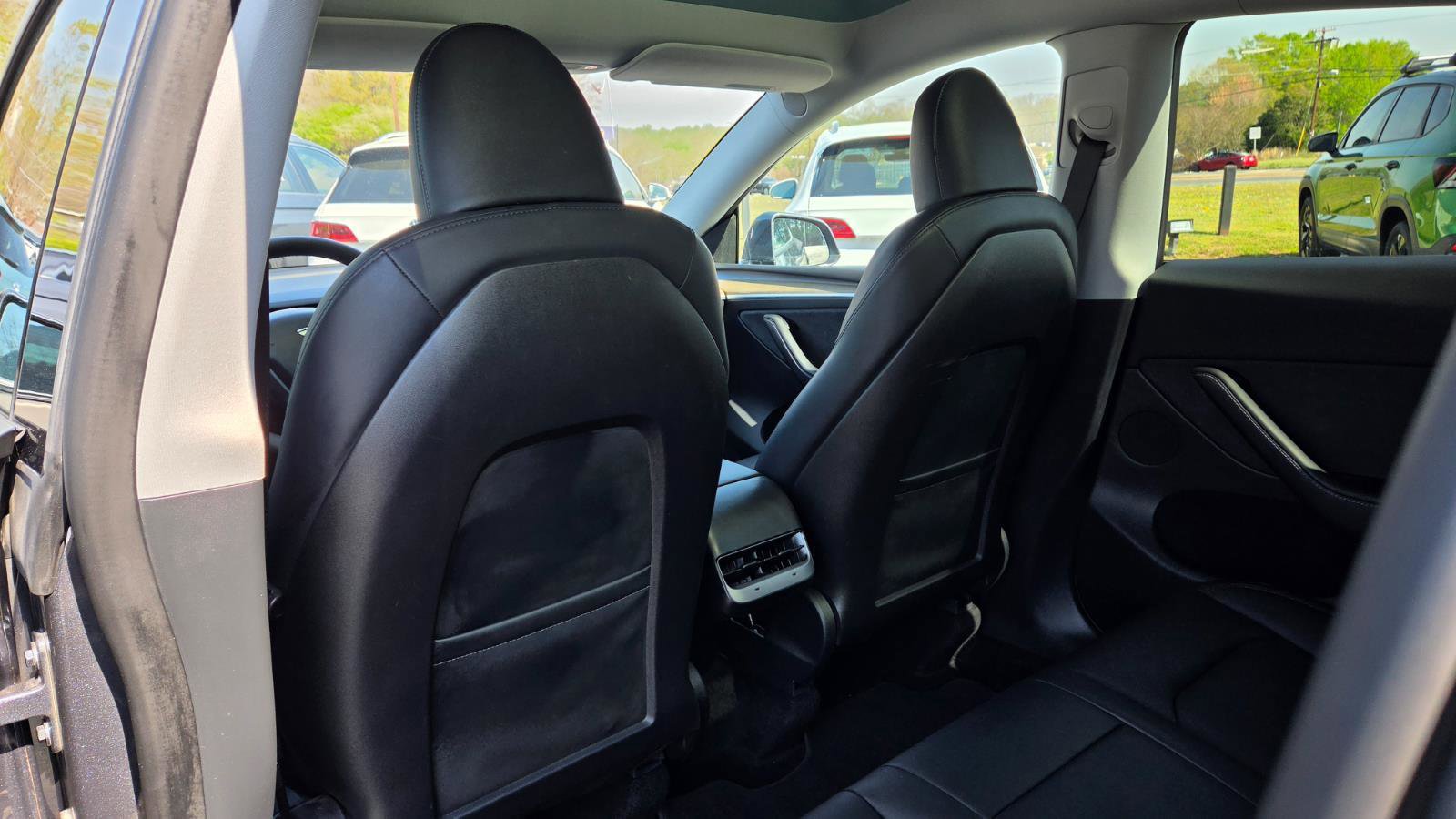 Used 2023 Tesla Model Y Long Range image 44