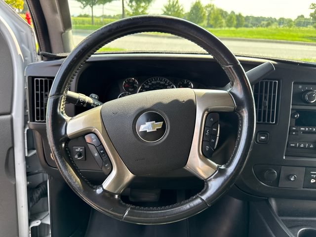 Used 2018 Chevrolet Express 3500 Extended w/ Driver Convenience Package RWD image 17