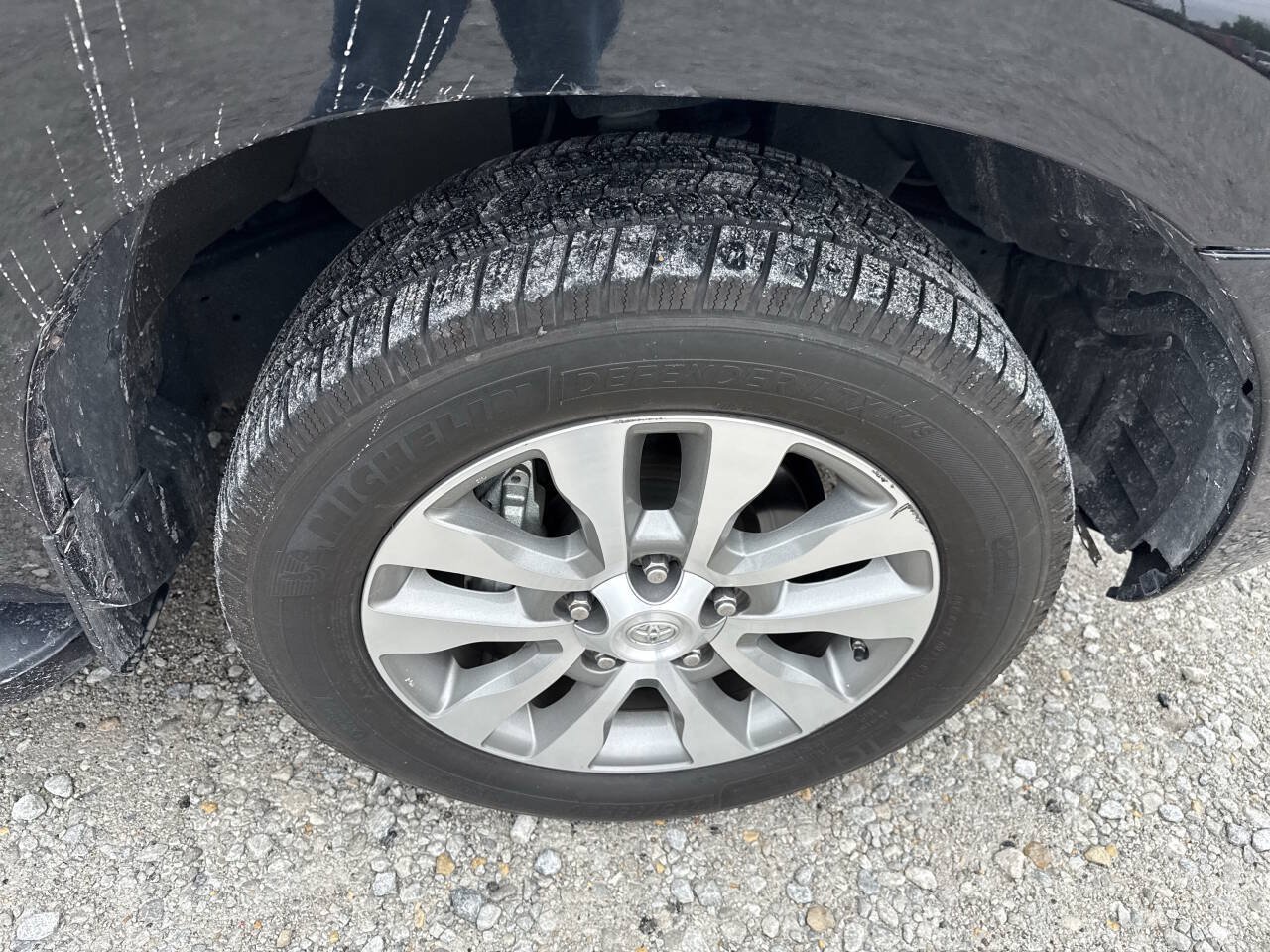 Used 2017 Toyota Sequoia Limited w/ Safety & Convenience Package AWD/4WD image 11