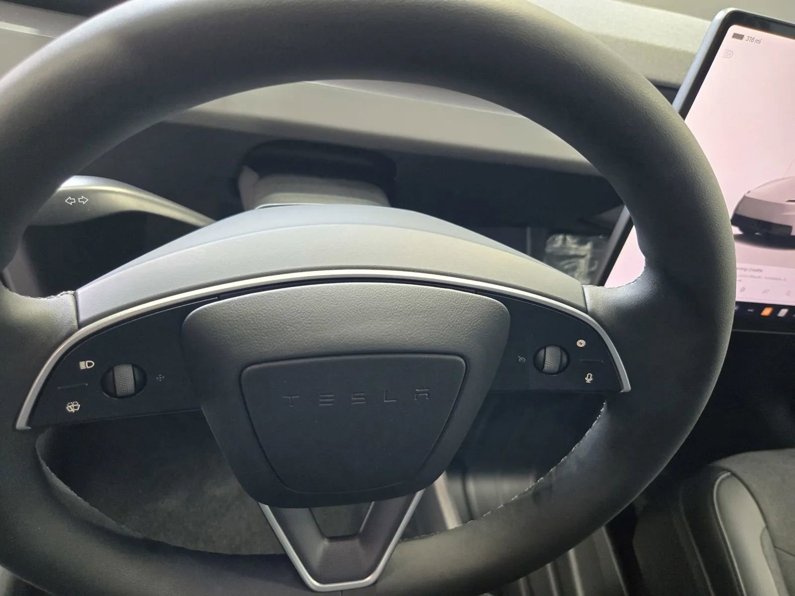 Used 2026 Tesla Model Y Long Range RWD image 15