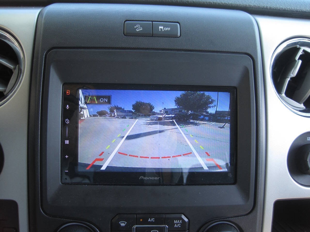 Used 2013 Ford F150 XLT w/ Luxury Equipment Group AWD/4WD image 32