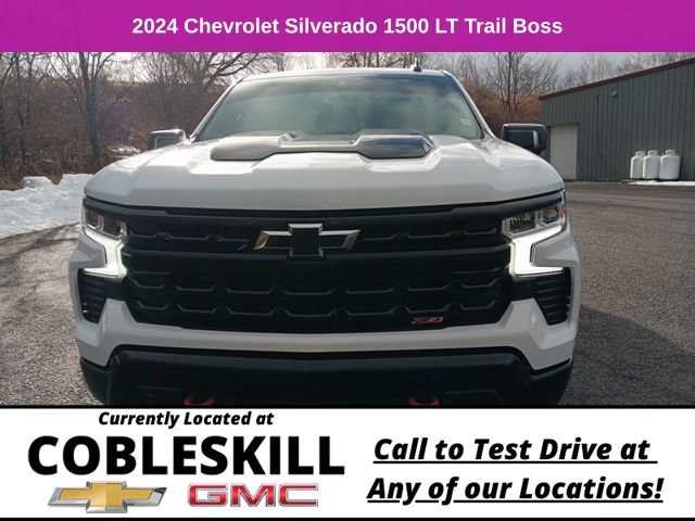 Used 2024 Chevrolet Silverado 1500 LT Trail Boss w/ Convenience Package II AWD/4WD image 10