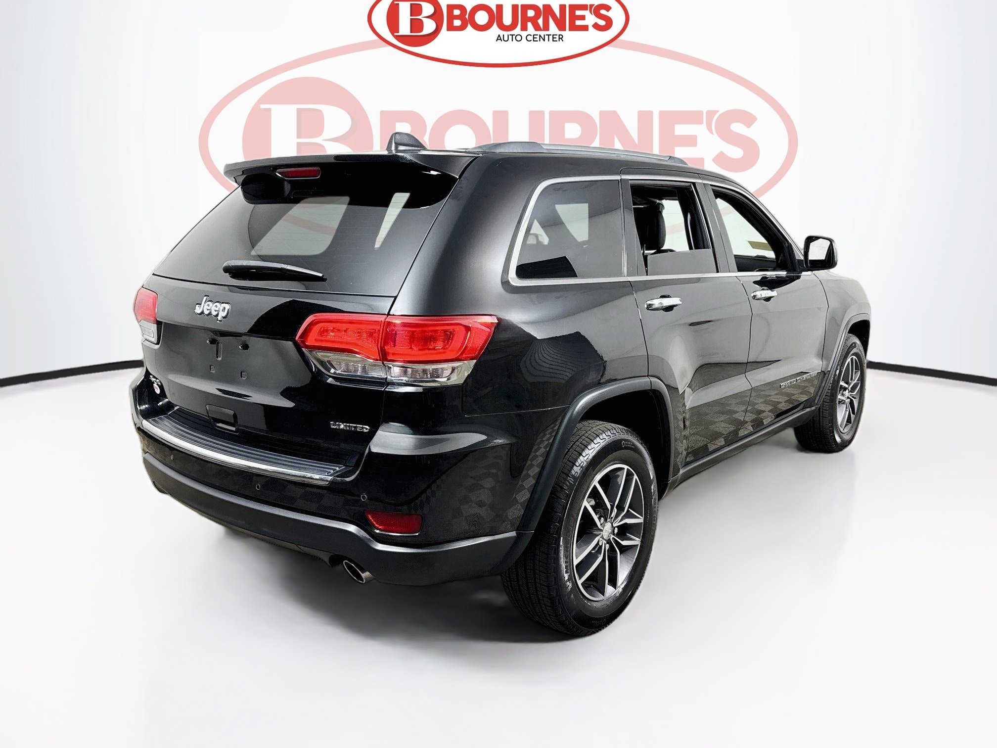 Used 2018 Jeep Grand Cherokee Limited AWD/4WD image 11