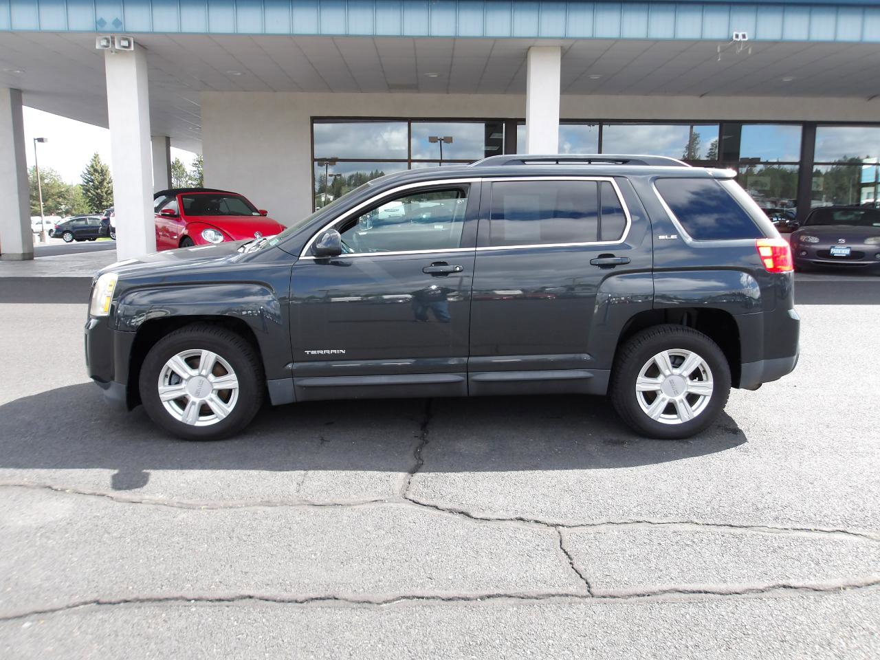Used 2014 GMC Terrain SLE AWD/4WD image 2