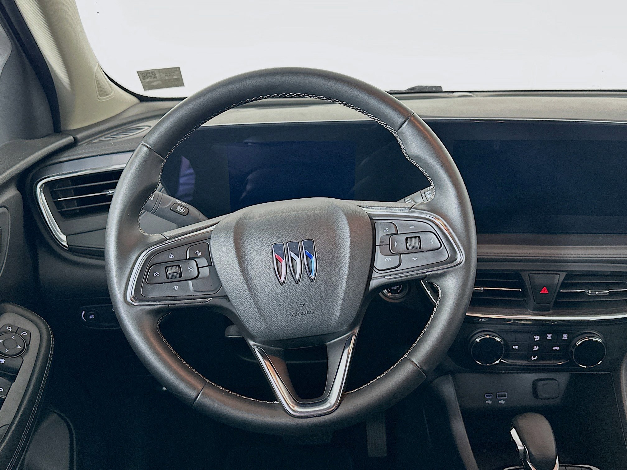 Used 2025 Buick Encore GX Preferred FWD image 18