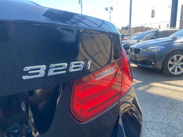 Used 2015 BMW 328i xDrive Sedan AWD/4WD image 11