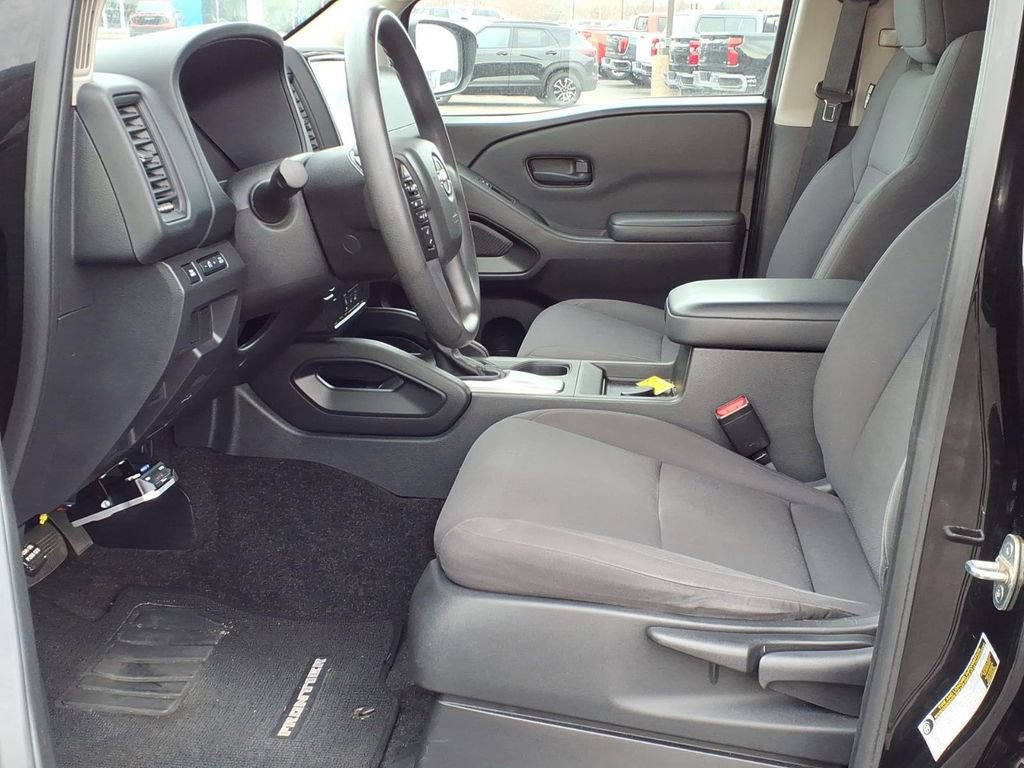 Used 2022 Nissan Frontier S w/ Technology Package image 13