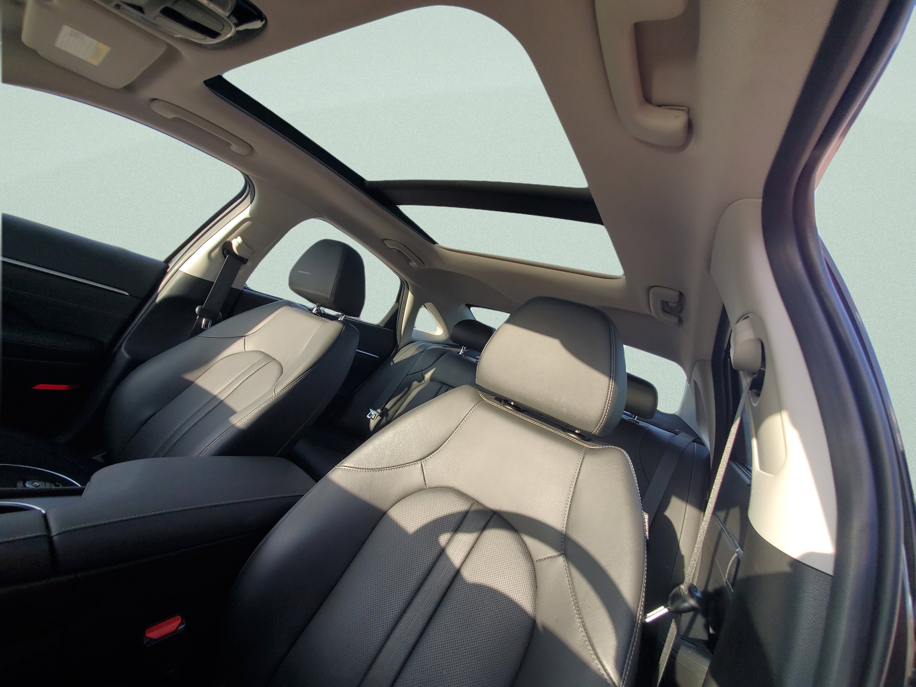 Certified 2025 Hyundai Sonata Limited FWD image 17