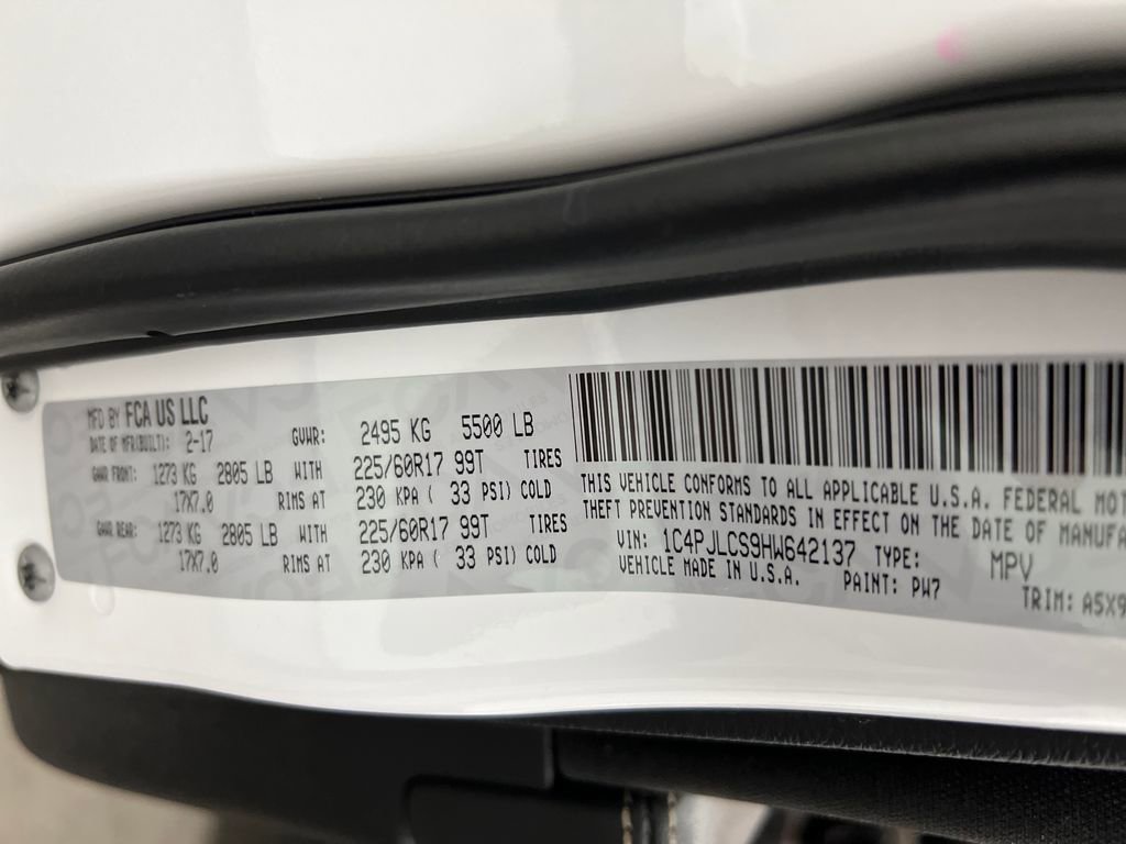 Used 2017 Jeep Cherokee Latitude w/ Safety/Convenience Group FWD image 32