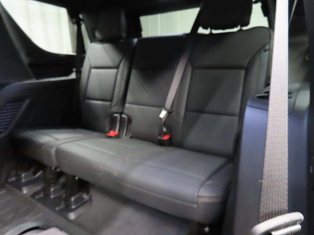 Used 2025 Chevrolet Tahoe High Country image 12