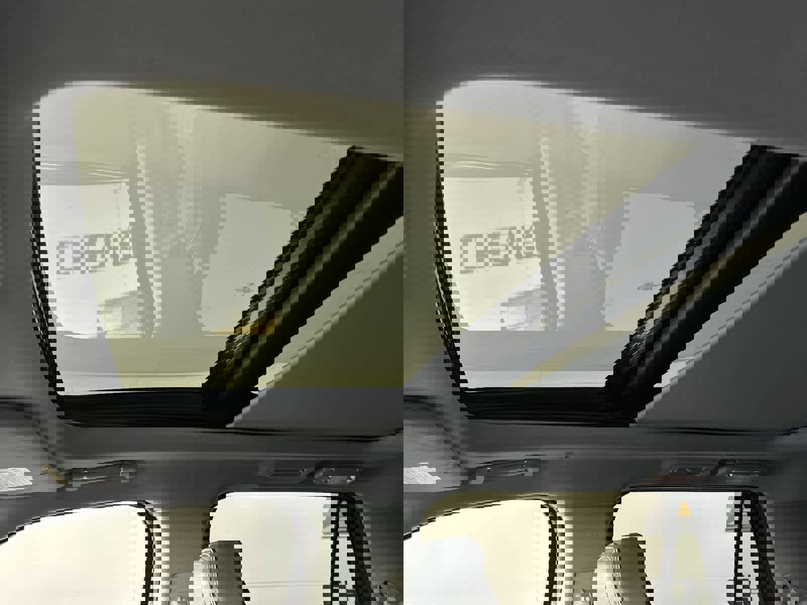 Used 2019 Lincoln Navigator Select image 13