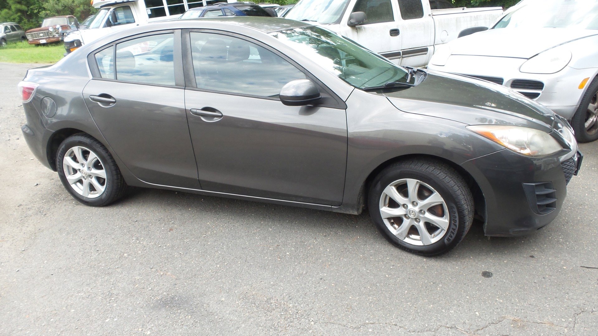 Used 2010 MAZDA MAZDA3 i Touring FWD image 1